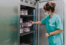 Dentro la crisi degli infermieri in Italia. Quanto ci costa lo svuotamento del servizio sanitario nazionale