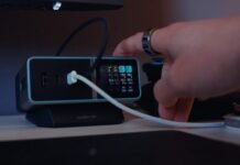 Come caricare lo smartphone senza danni alla batteria: consigli e falsi miti | VIDEO Come caricare lo smartphone senza danni alla batteria: consigli e falsi miti | VIDEO