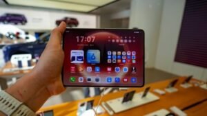 Ho provato lo smartphone che anticipa iPhone Fold: il Huawei Pura X Max