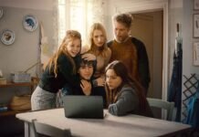 Non abbiamo bisogno di parole è il film di cui avevamo bisogno per imparare a leggere il linguaggio della sordità