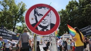 Per anni Orbán ha cancellato i diritti della comunità lgbtqia+ in Ungheria. E ora le persone cosa si aspettano? Glielo abbiamo chiesto