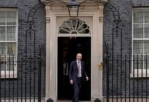 Esplode il caso Palantir, accesso illimitato alle identità dei pazienti britannici mentre il ministero della Salute cambia guida