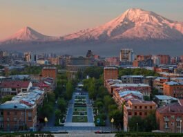 Perché mezzo mondo (europeo e occidentale) si è dato appuntamento in Armenia proprio nei giorni in cui lo stretto di Hormuz ribolle?
