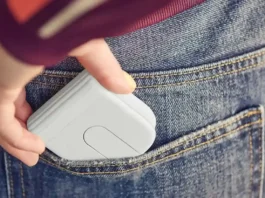 Logitech ha creato un mouse che si piega: entra in tasca e promette di rivoluzionare il lavoro in mobilità Logitech ha creato un mouse che si piega: entra in tasca e promette di rivoluzionare il lavoro in mobilità