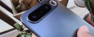 realme 16 5G: è leggerissimo, geniale per i selfie, ma le performance non brillano | Recensione