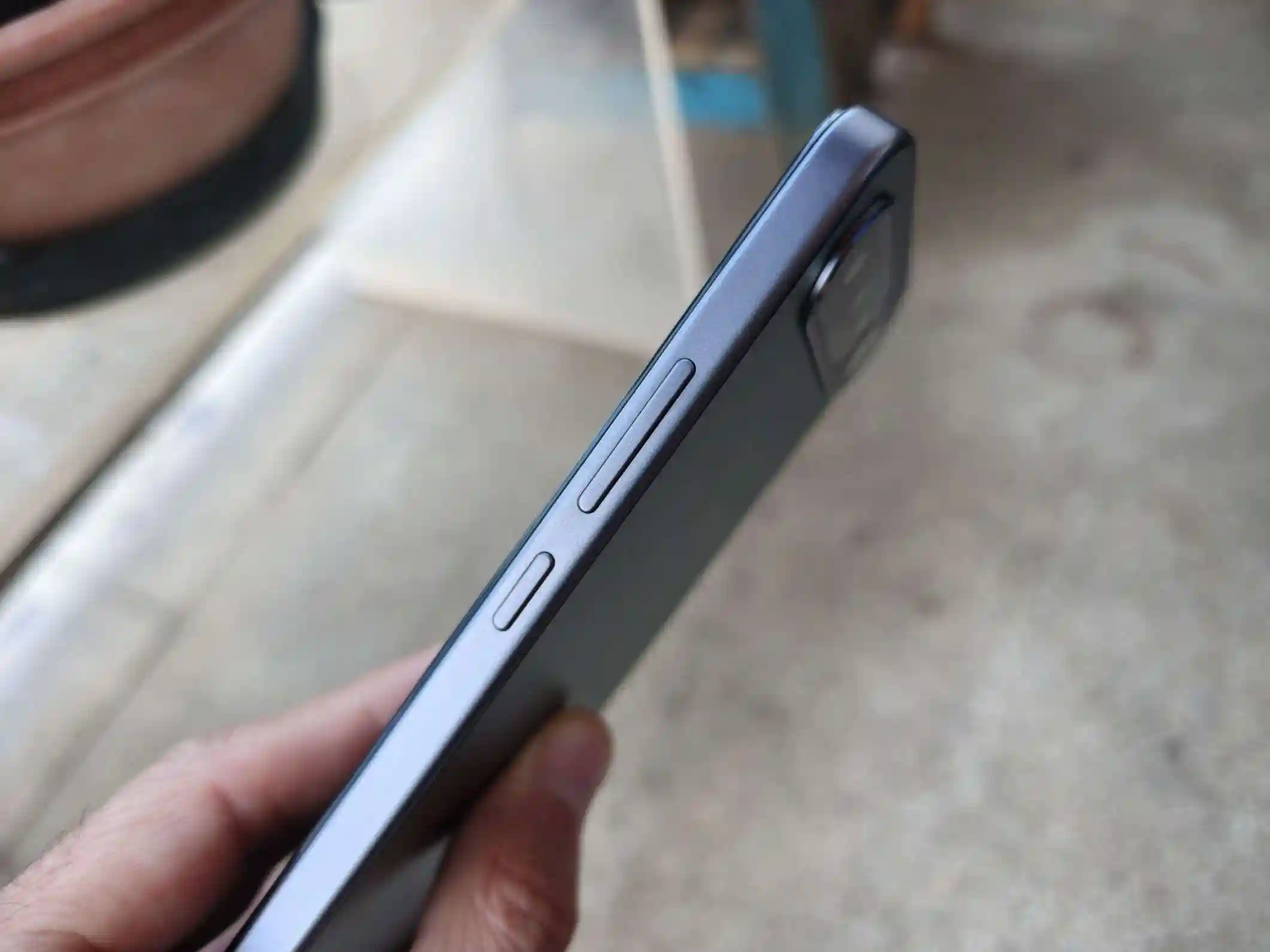 realme 16 5G spessore