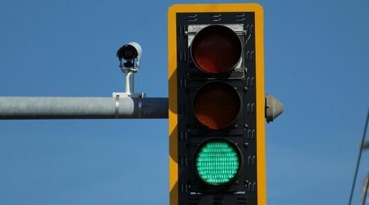 Waze aggiunge i semafori alle mappe, ma i tempi fanno discutere Waze aggiunge i semafori alle mappe, ma i tempi fanno discutere