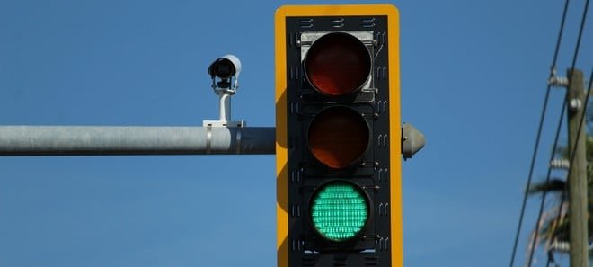 Waze aggiunge i semafori alle mappe, ma i tempi fanno discutere Waze aggiunge i semafori alle mappe, ma i tempi fanno discutere